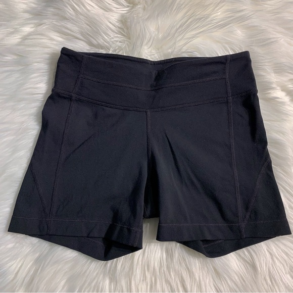 Athleta kickbooty 2 yoga workout shorts black size small - Picture 2 of 11